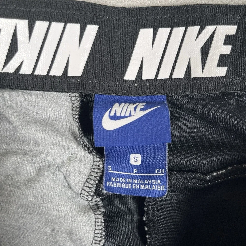 2018 Nike Sportswear Tech Fleece Shorts Men Small Gray Zipped Pockets 10
